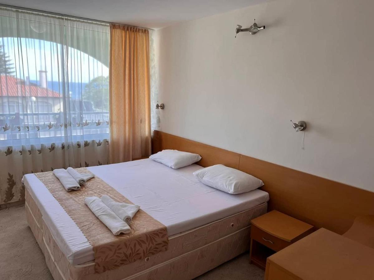 Хотел Диамант Hotel Diamond Balchik Esterno foto